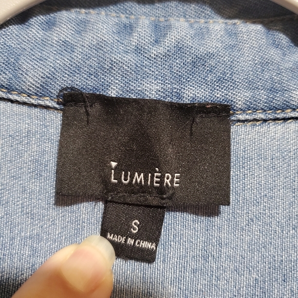 Lumière Lightwashed Distressed Denim Romper - Picture 4 of 12